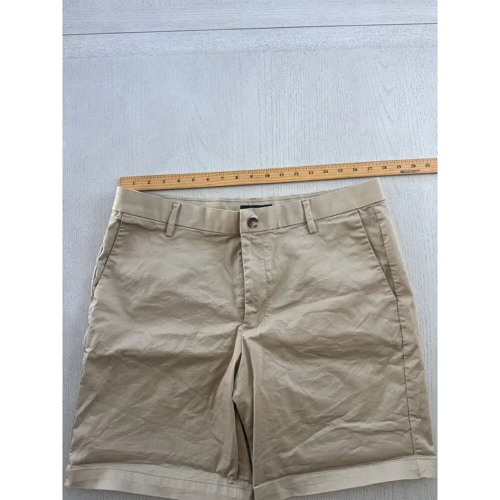 Banana Republic Men's Chino Khaki Shorts Size 36